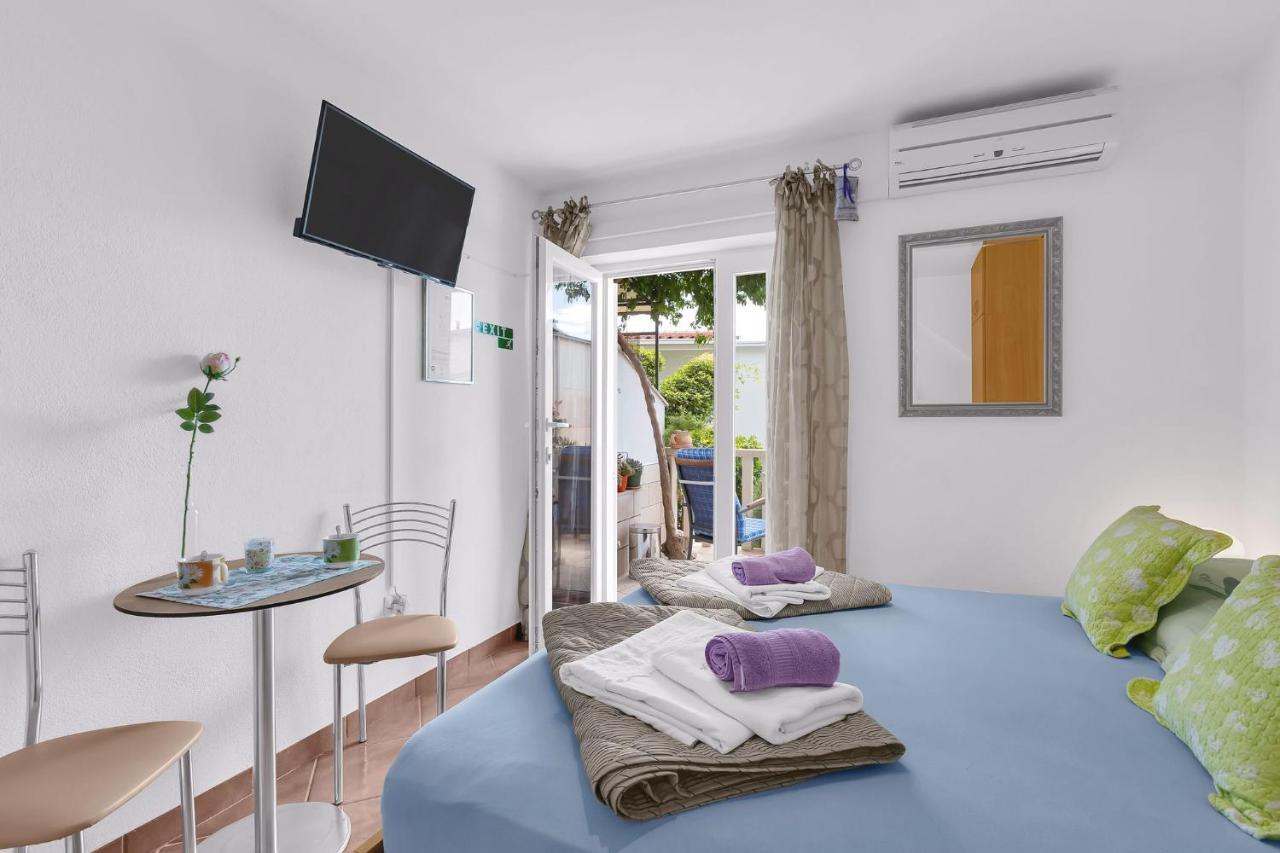 Apartments Lucija Baška Voda Zewnętrze zdjęcie