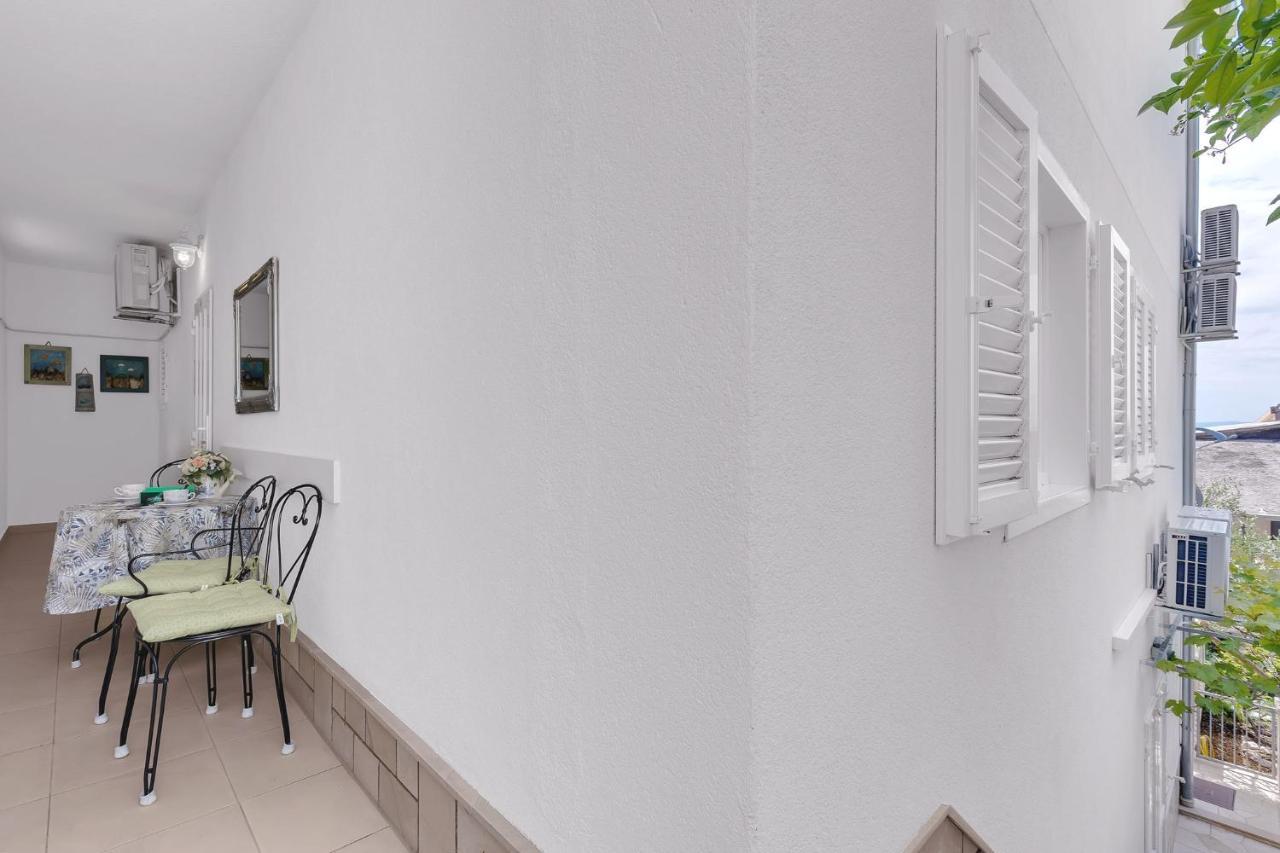 Apartments Lucija Baška Voda Zewnętrze zdjęcie