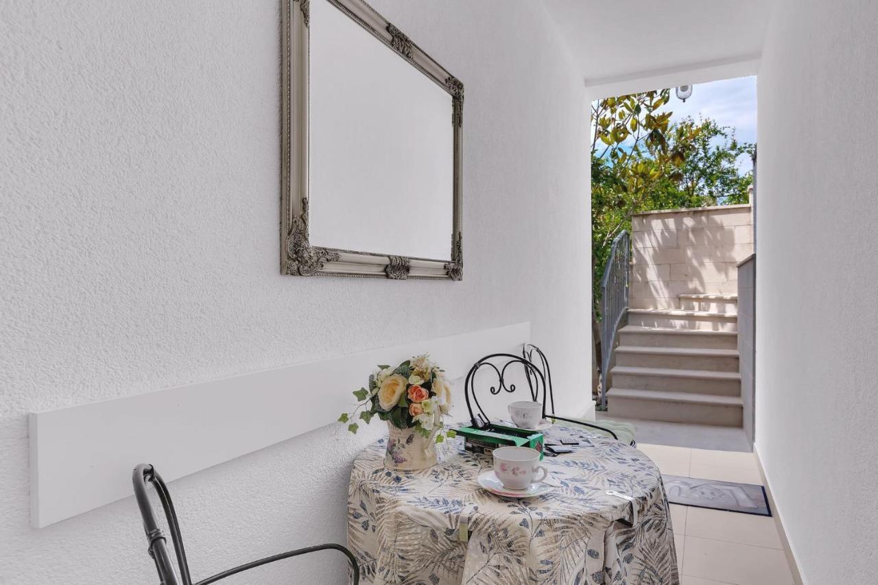 Apartments Lucija Baška Voda Zewnętrze zdjęcie