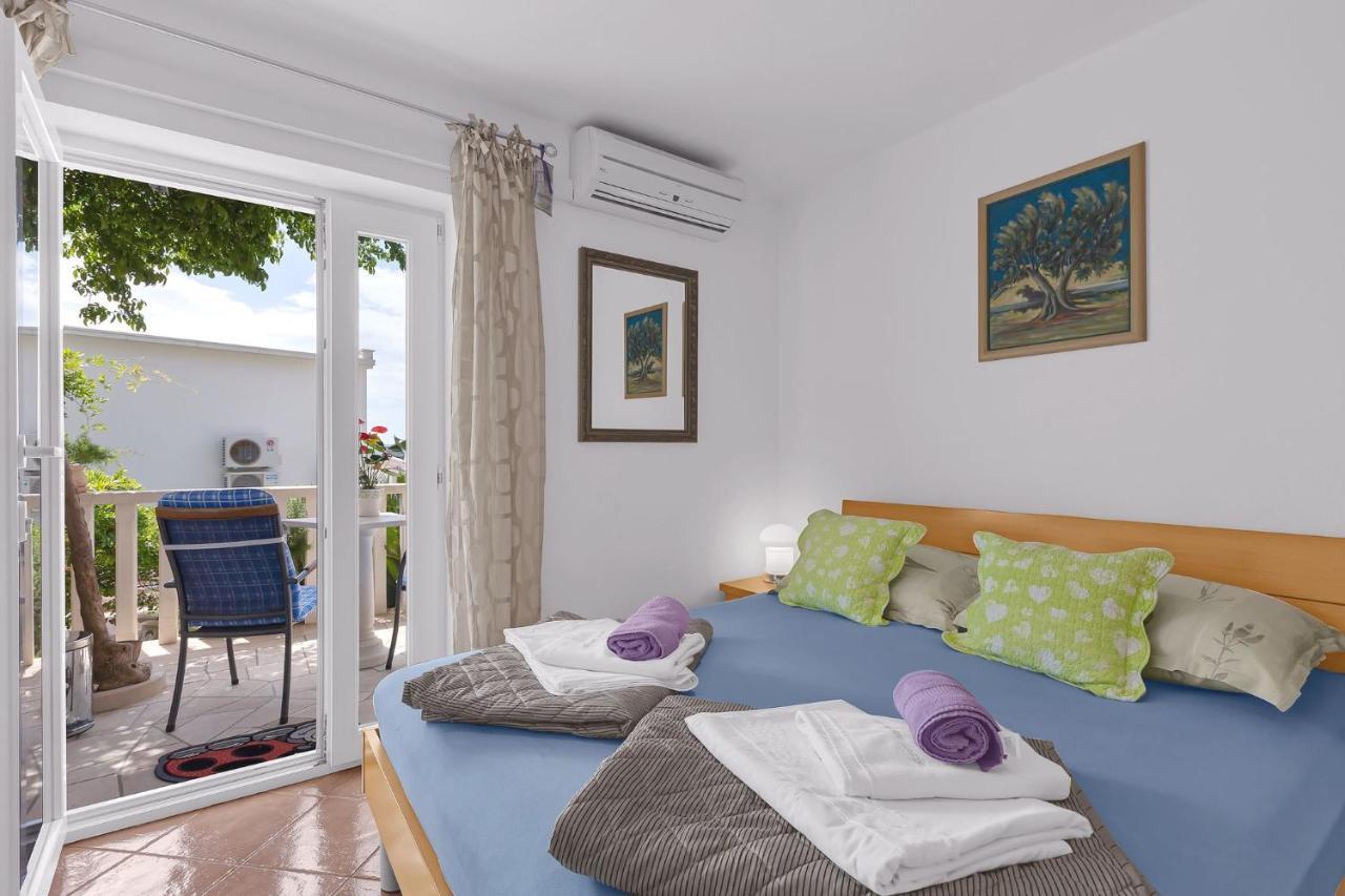 Apartments Lucija Baška Voda Zewnętrze zdjęcie