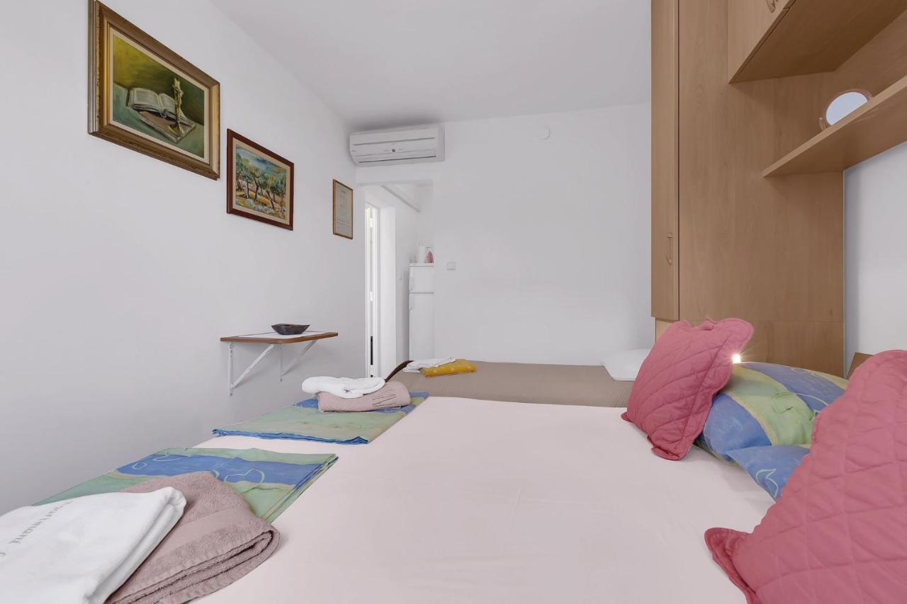 Apartments Lucija Baška Voda Zewnętrze zdjęcie