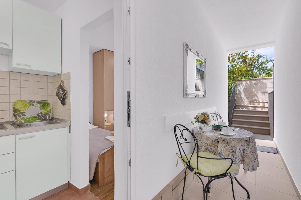 Apartments Lucija Baška Voda Zewnętrze zdjęcie