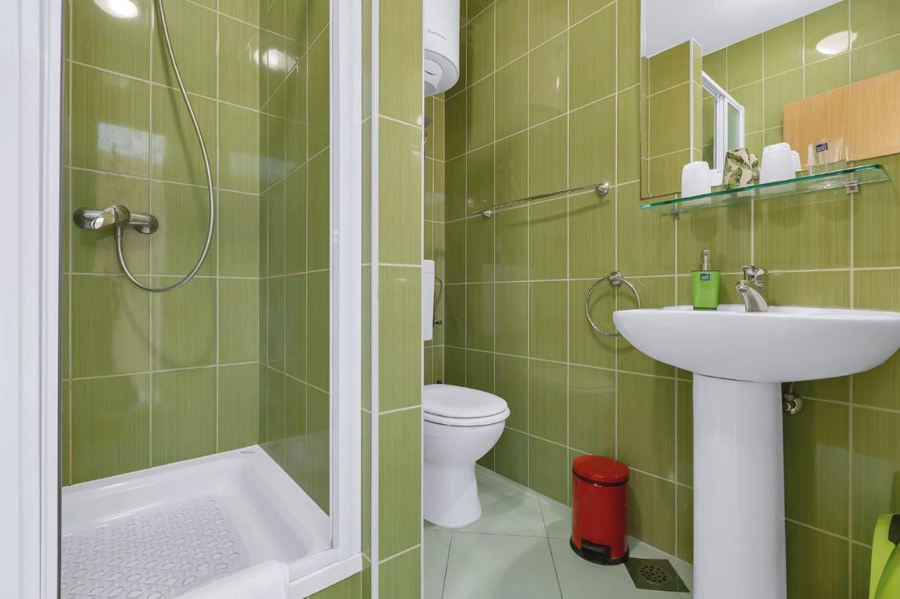 Apartments Lucija Baška Voda Zewnętrze zdjęcie