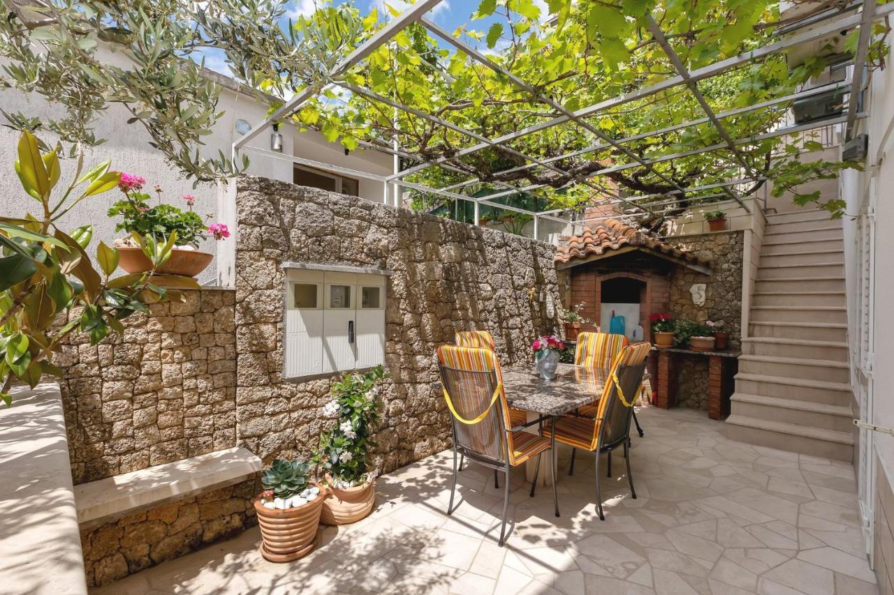Apartments Lucija Baška Voda Zewnętrze zdjęcie