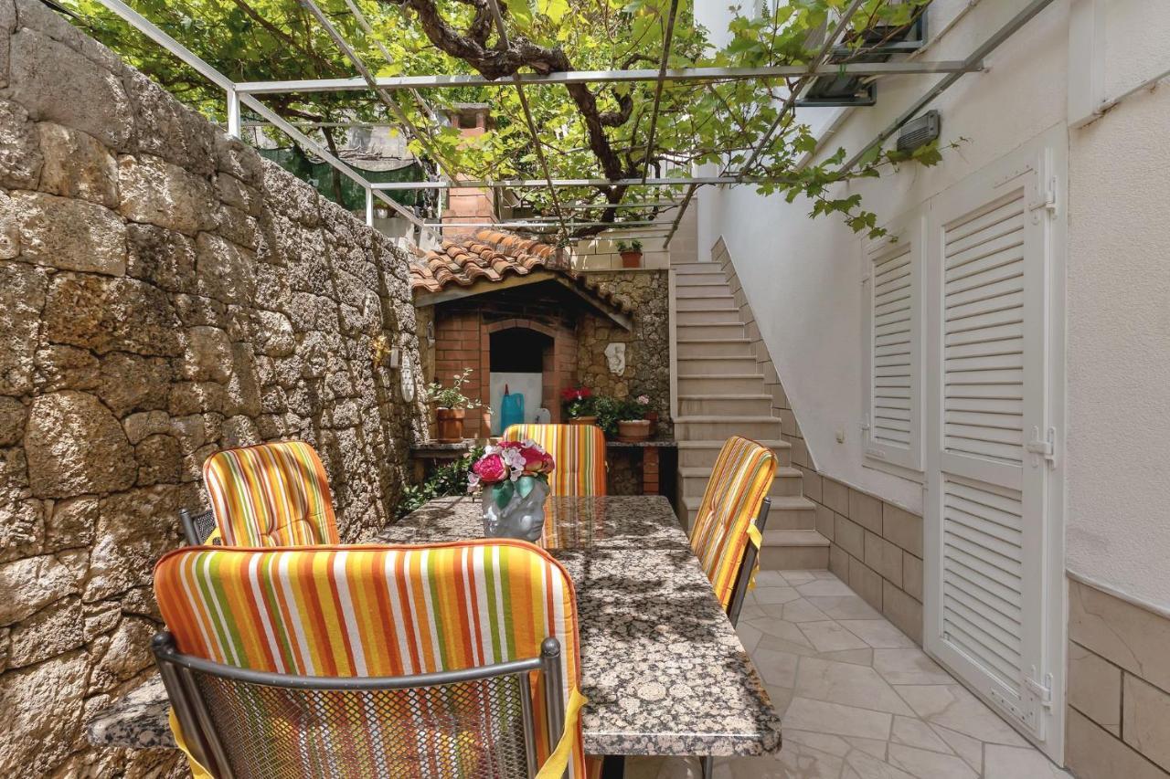 Apartments Lucija Baška Voda Zewnętrze zdjęcie