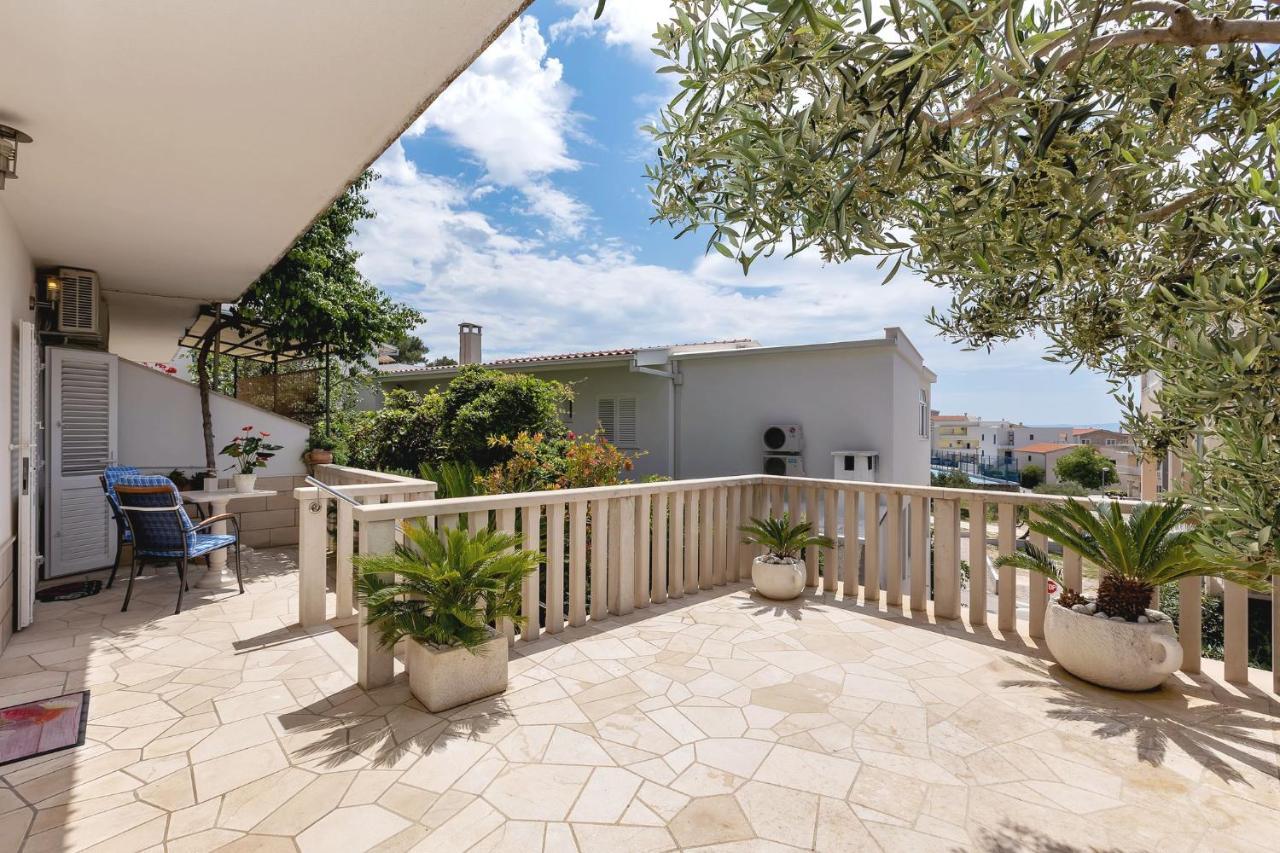 Apartments Lucija Baška Voda Zewnętrze zdjęcie